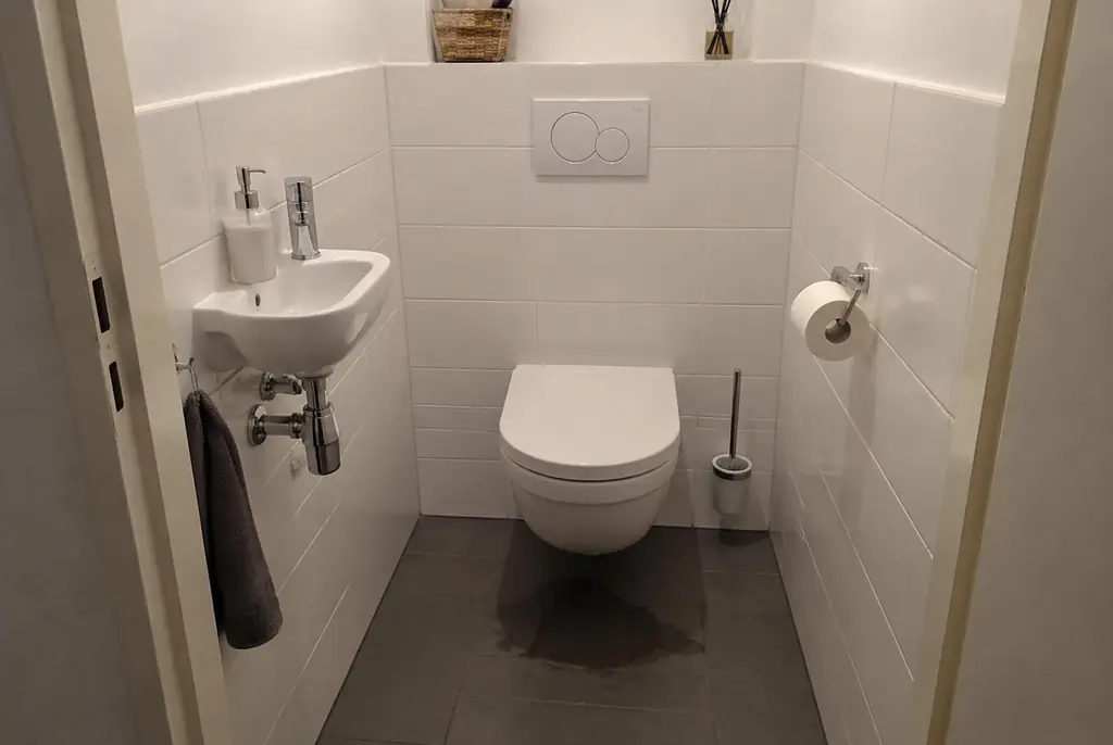 Lekdetectie Bunschoten – natte vloer bij een toilet
